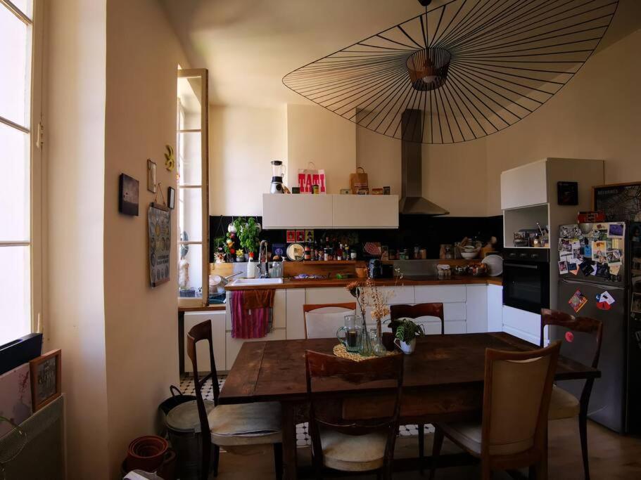 Spacieux Et Lumineux Apartment *